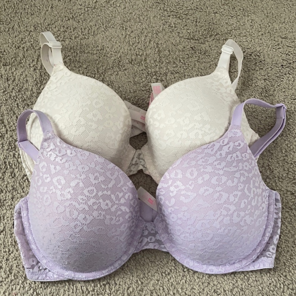 2 victoria’s secret bras